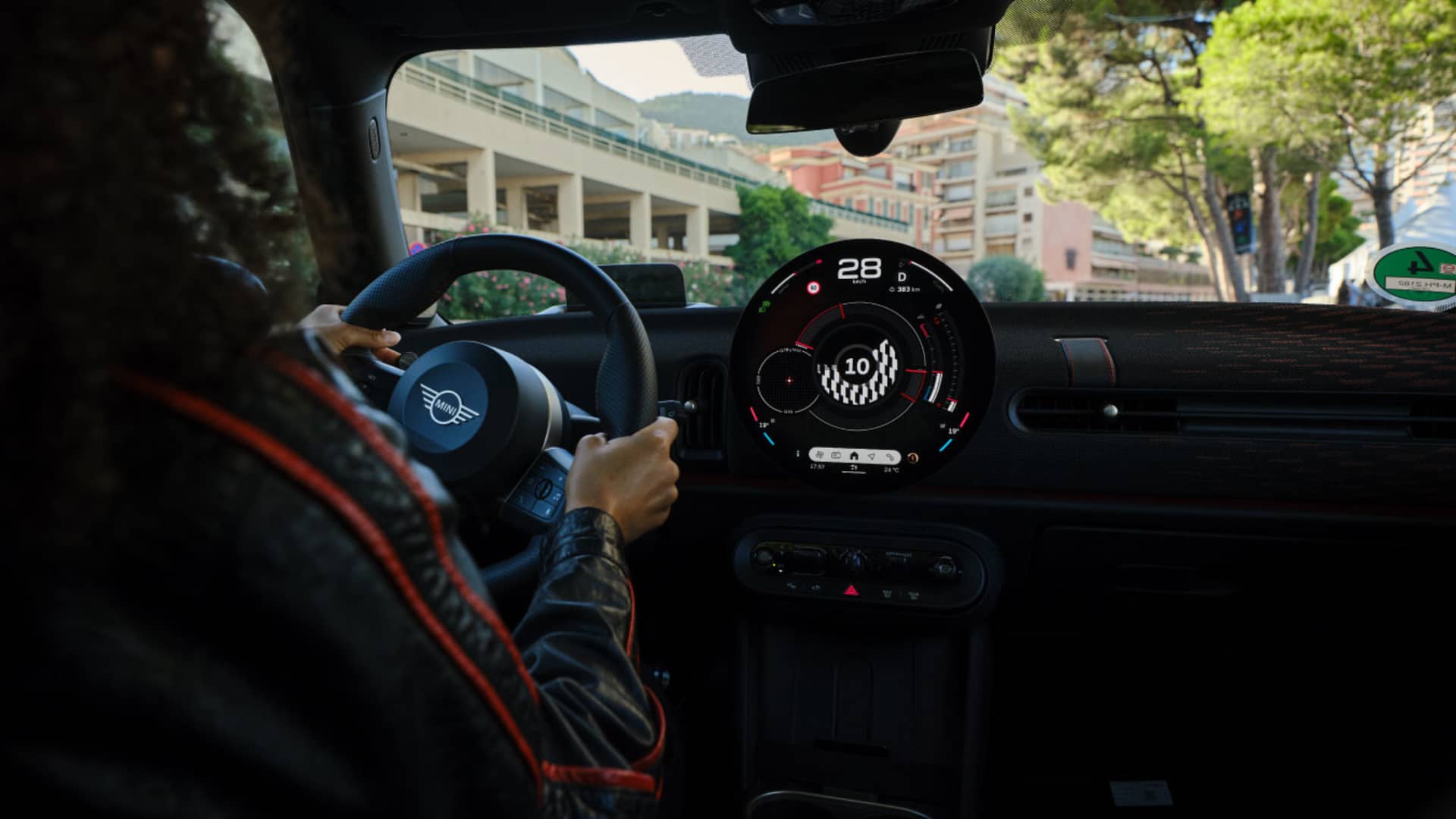 GET UNMISSABLE MINI DEMO OFFERS.