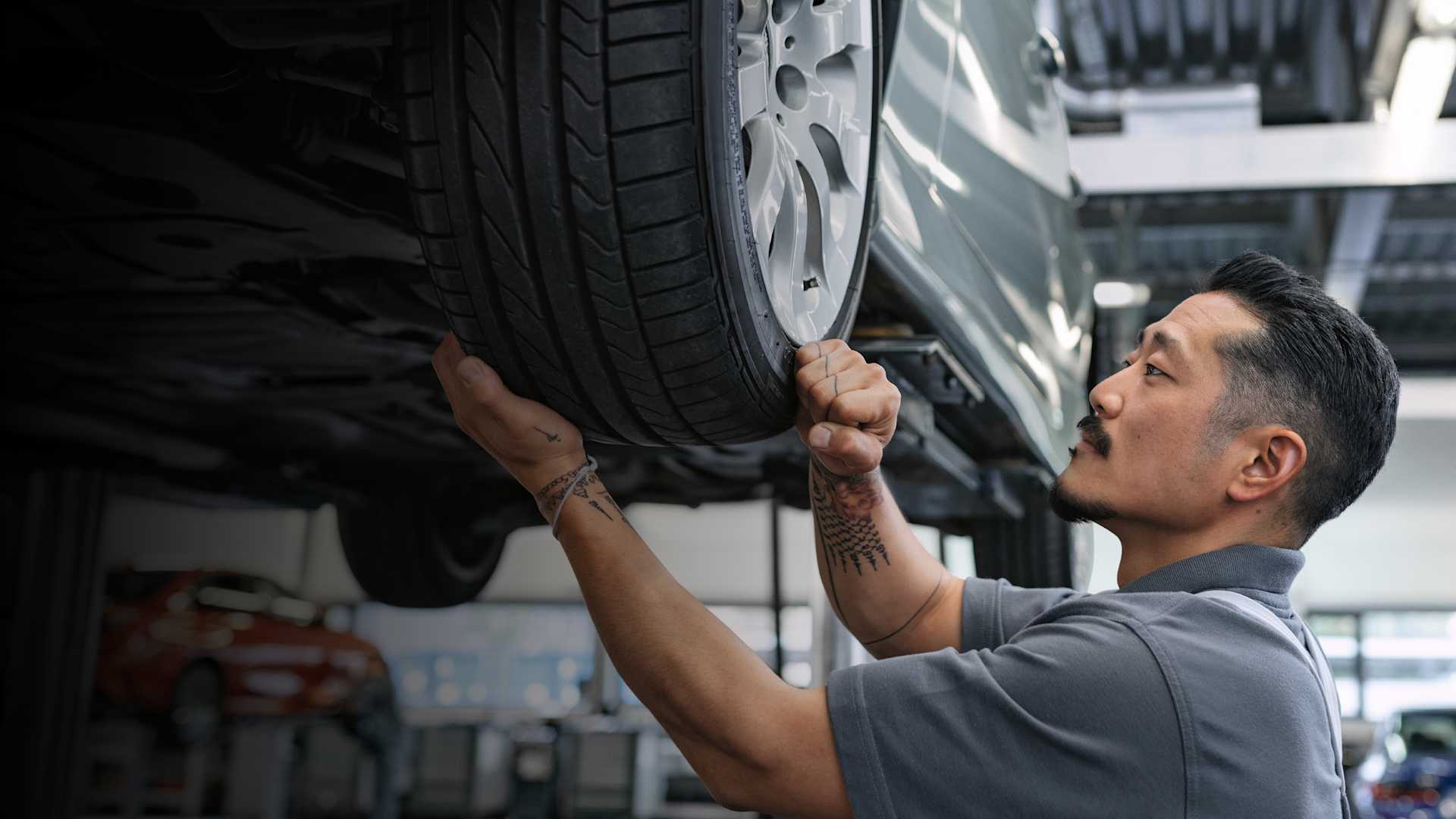 BMW TYRES — ENGINEERED FOR ULTIMATE PERFORMANCE.
