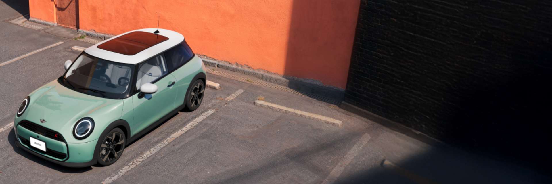 THE NEW MINI COOPER.