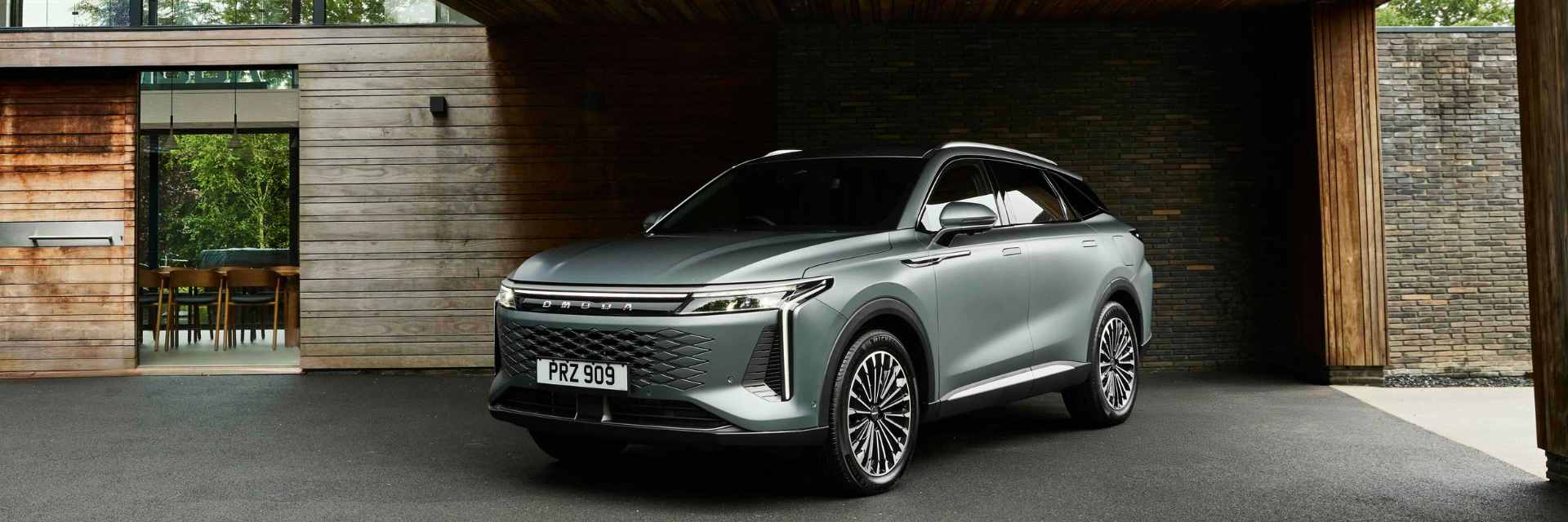 OMODA 9 SHS is already delivering as first cars land with UK drivers