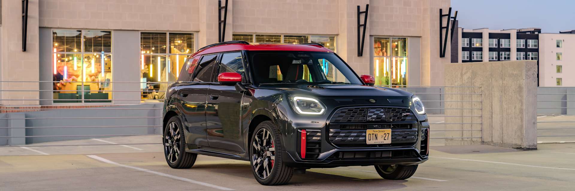 MINI JOHN COOPER WORKS.