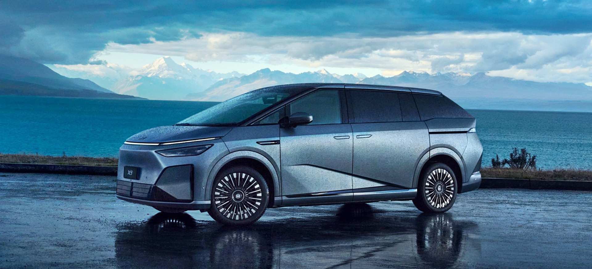 THE XPENG X9