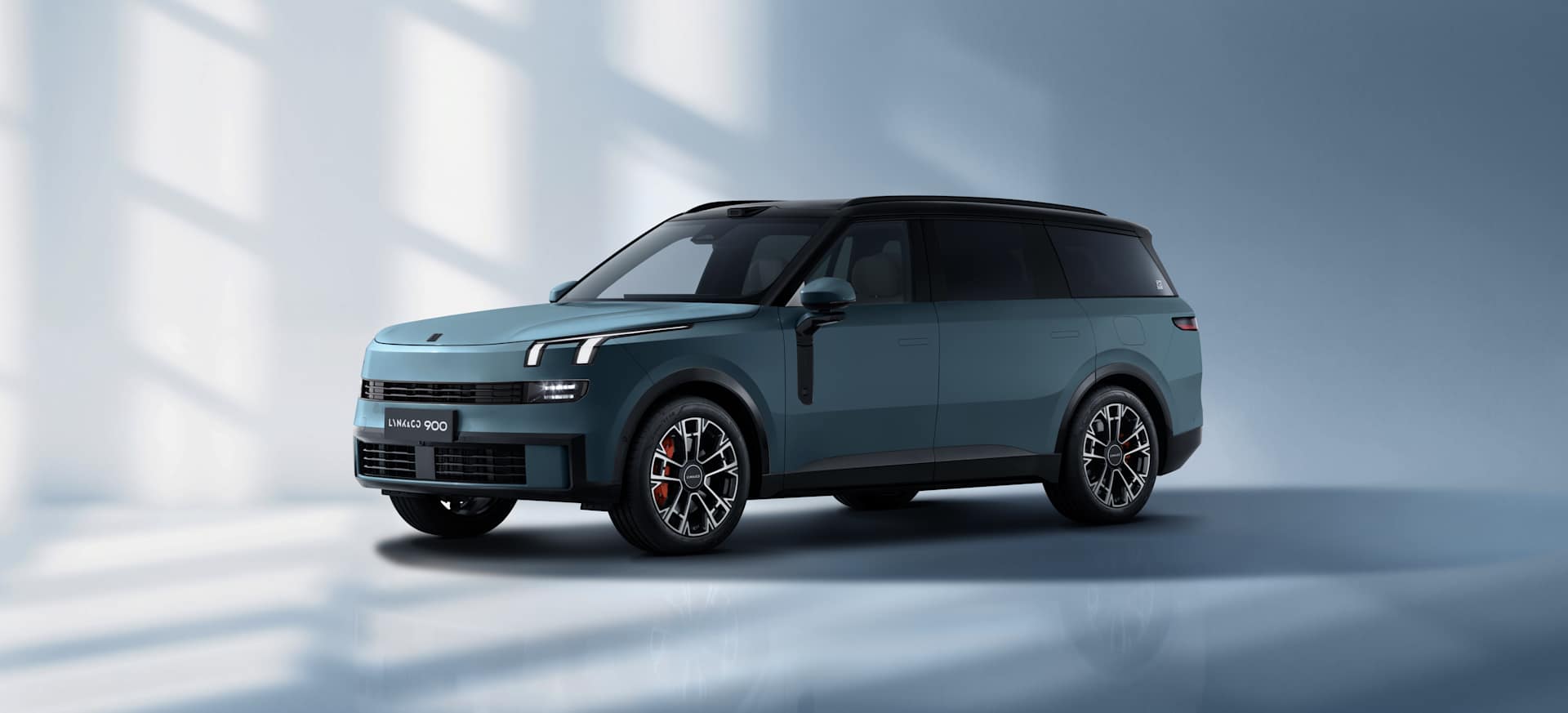 Lynk & Co 900