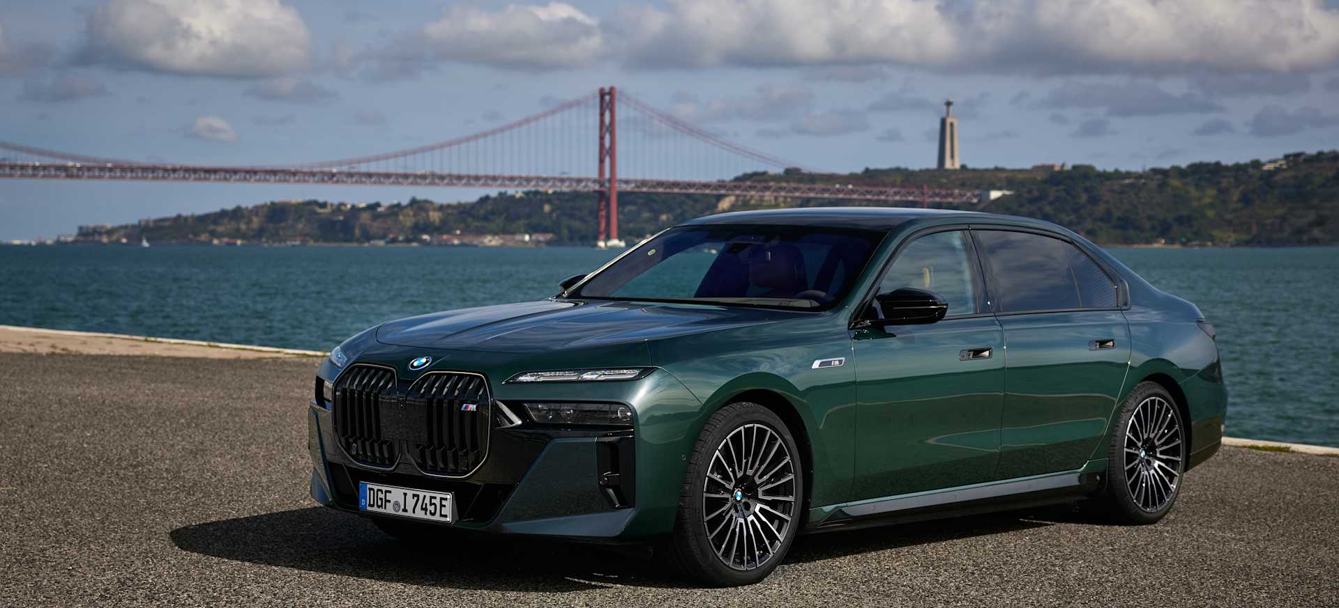 BMW i7