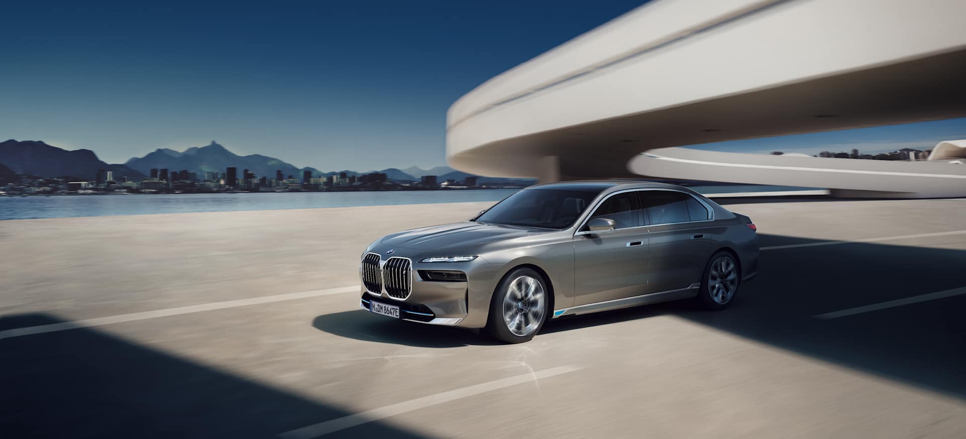 BMW i7