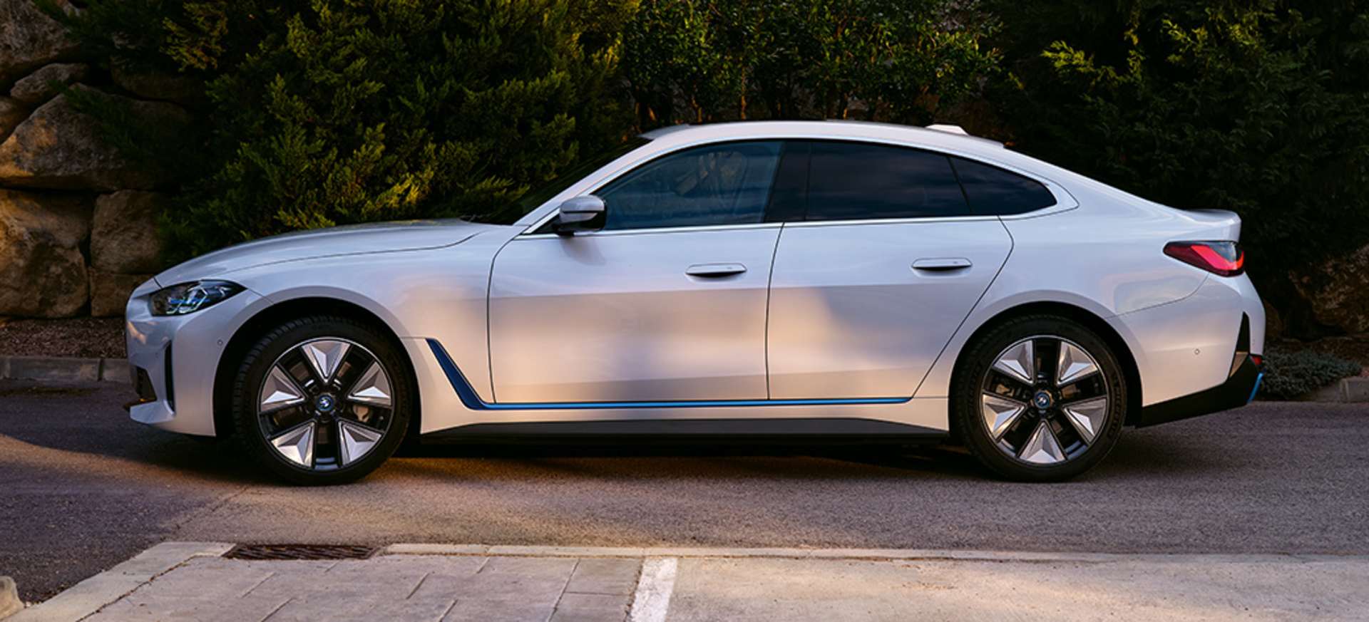 The i4