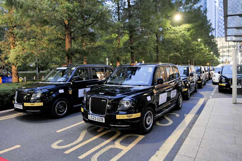 LEVC CELEBRATES 30th ANNIVERSARY OF THE MAGICAL TAXI TOUR TO DISNEYLAND PARIS