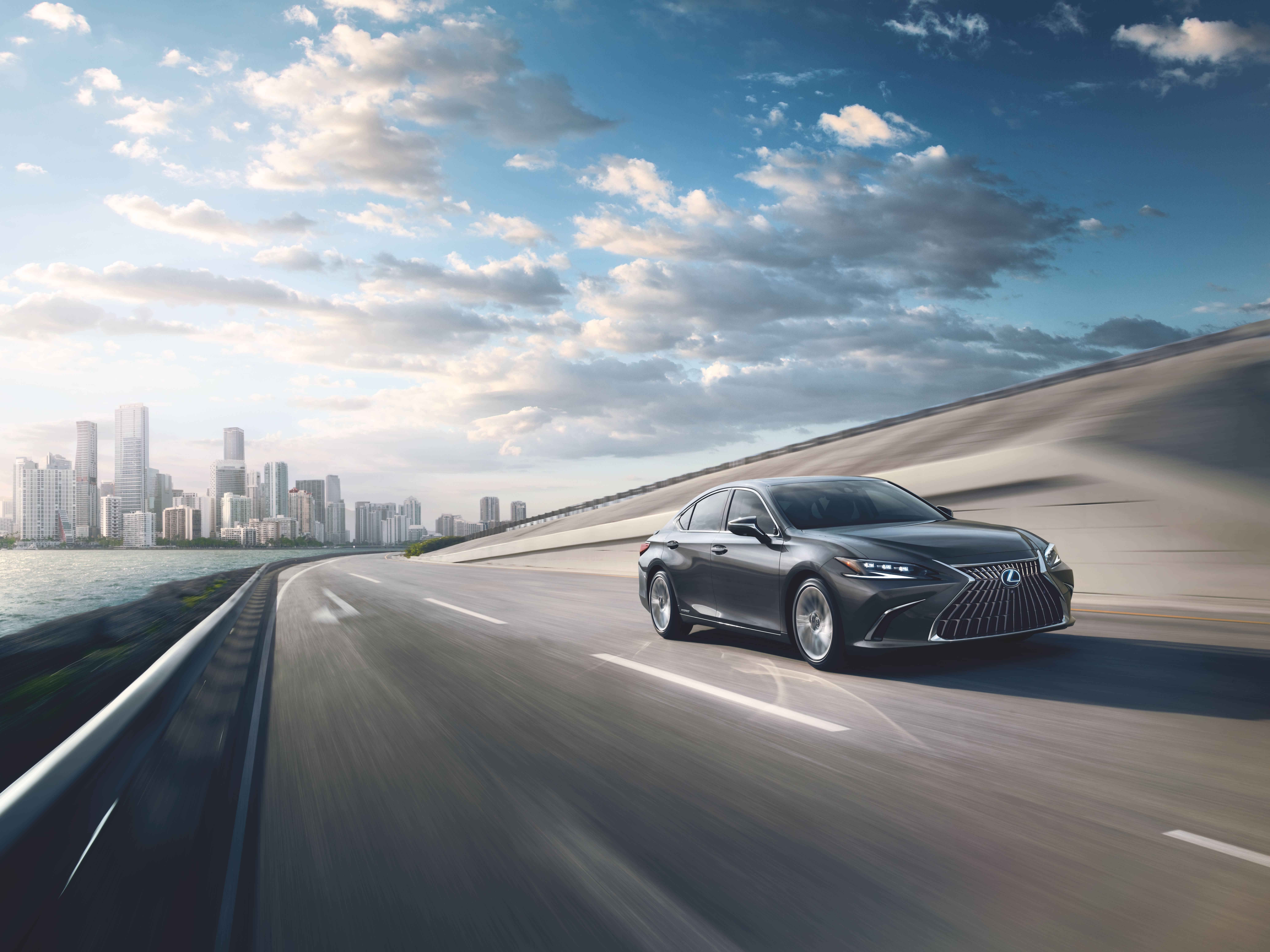 Take the Luxurious Route with the Lexus ES