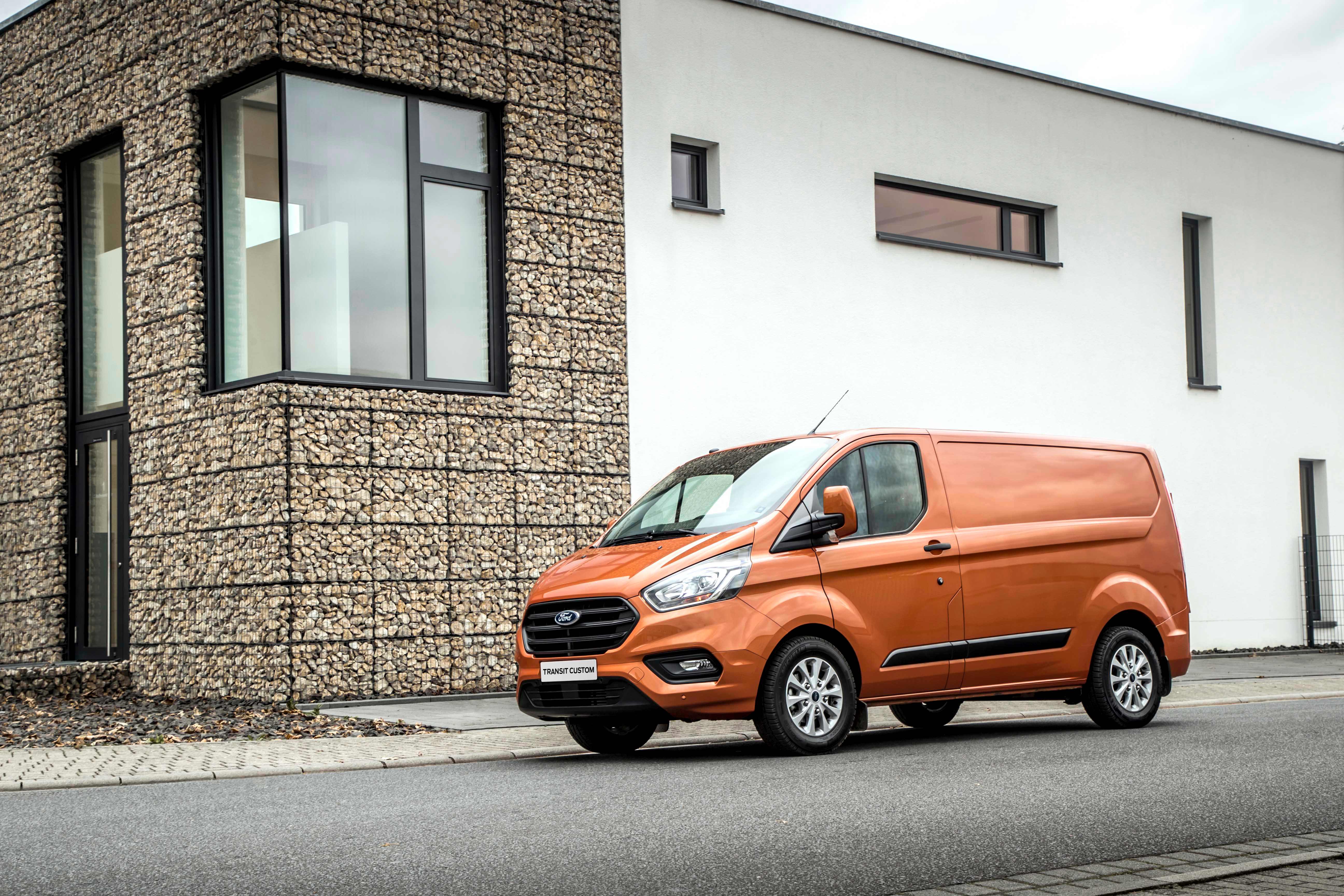 ford transit custom 8.3 m3