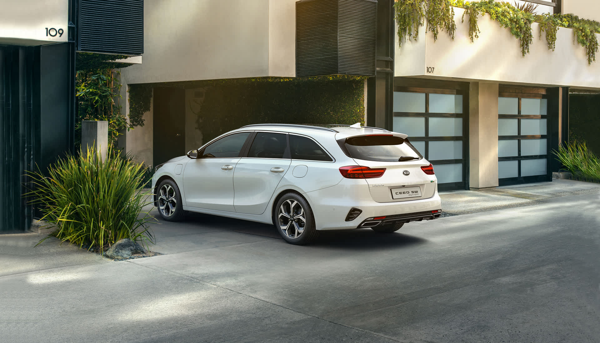 Ceed sw plug in sale