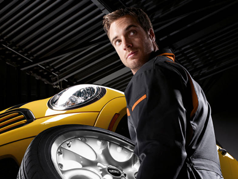 Mini Accident Management Manchester Traffordcity