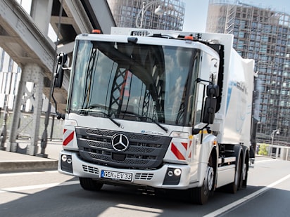 Mercedes top econic electric