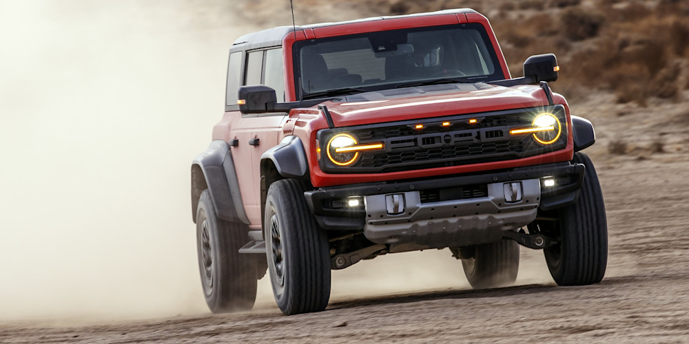2025 Ford Bronco Raptor™ – Pre-Collision Assist with Automatic Emergency Braking (AEB)