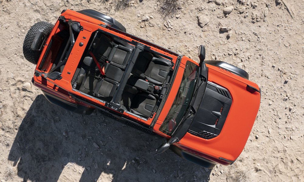 2025 Ford Bronco Raptor™ – Removable Carbonized Gray Hardtop