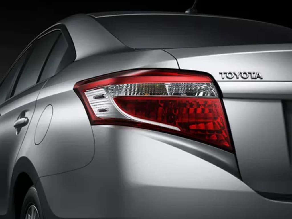 Please visit us to see the actual vehicle for complete accuracy of  features, options & pricing.