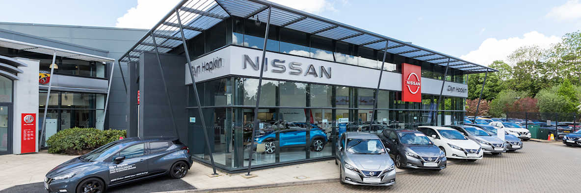 nissan milton keynes