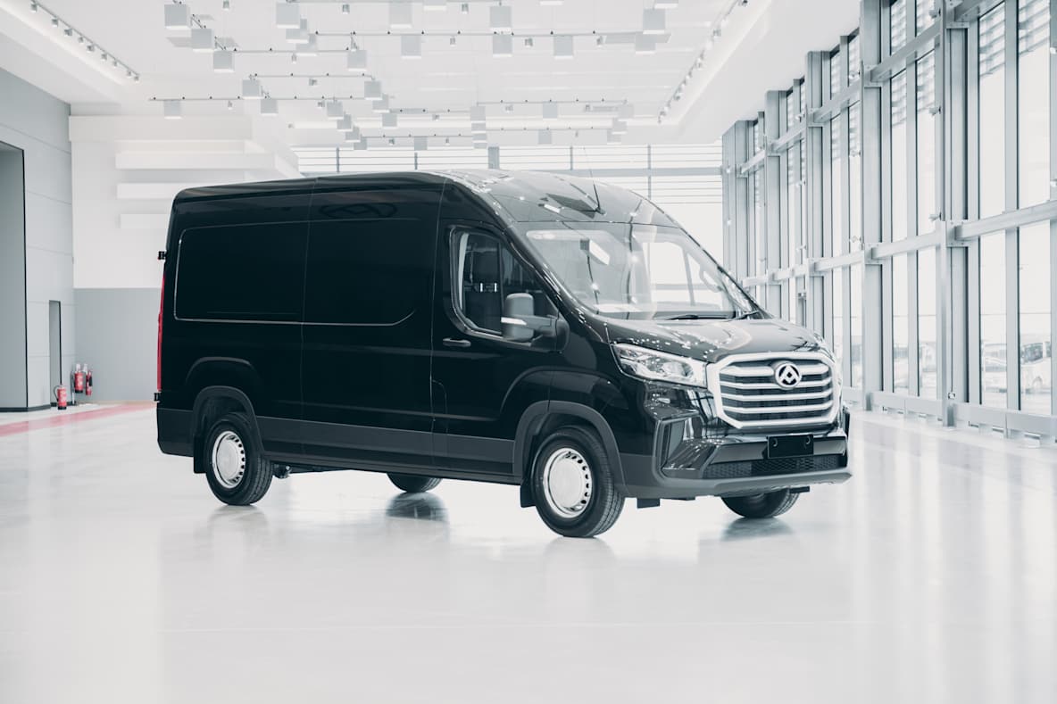 Maxus Deliver9