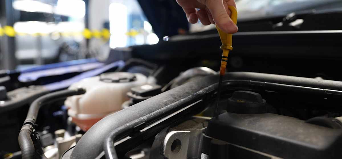 Škoda Genuine Oil change during a service at West End Garage Škoda