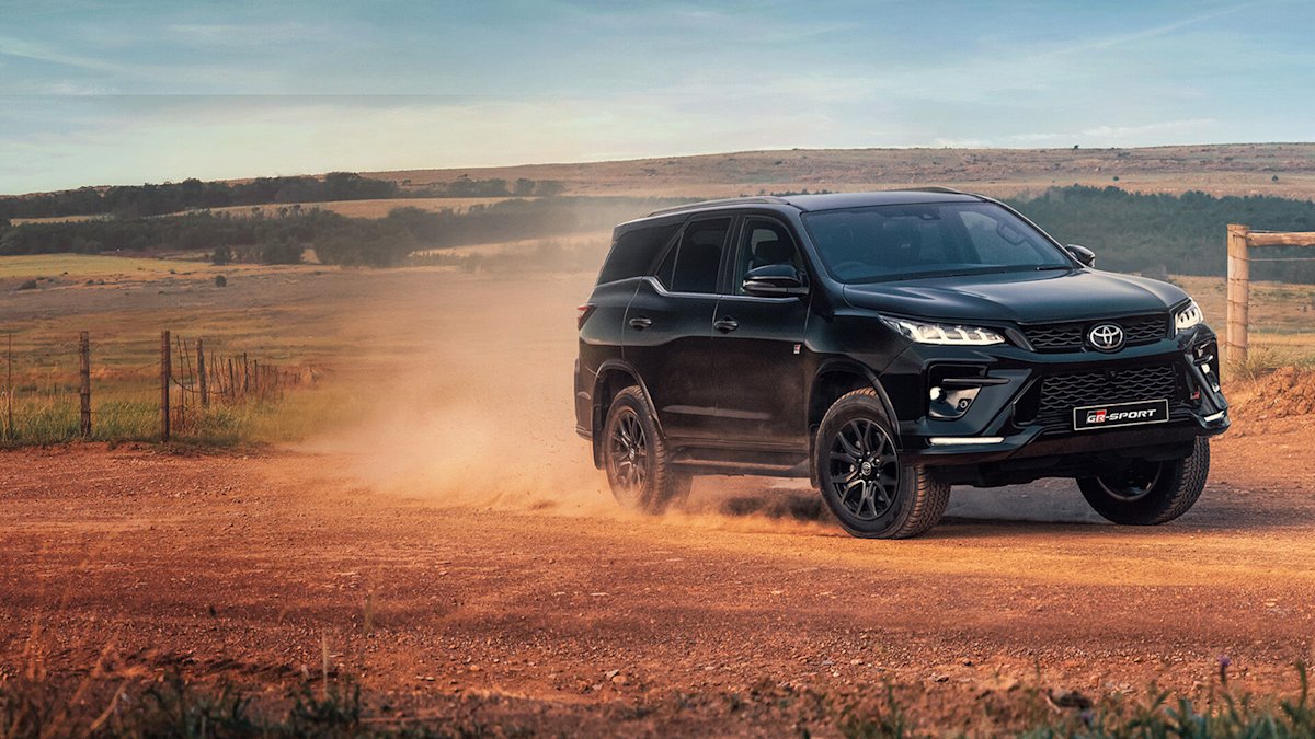 The New Fortuner GR-S