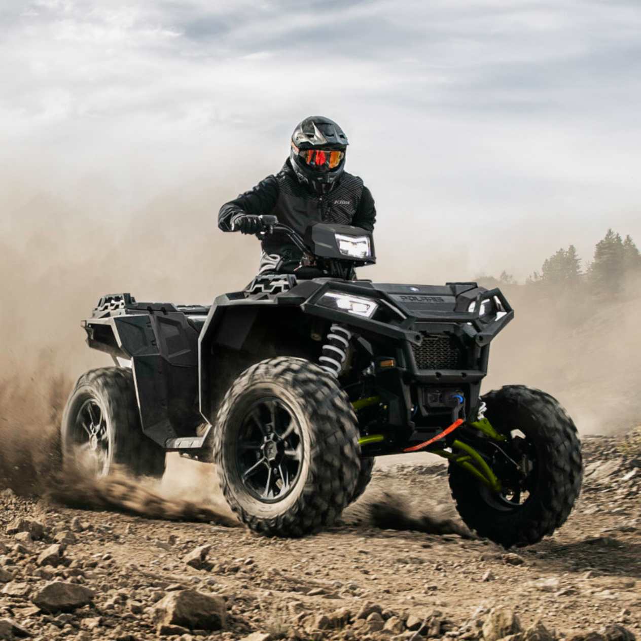 Polaris Sportsman XP 1000 S 2023 : trois quarts avant droit en action