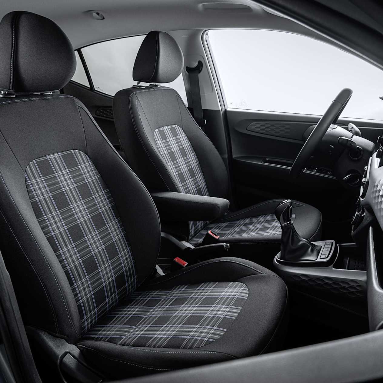Hyundai i10 Front Interior