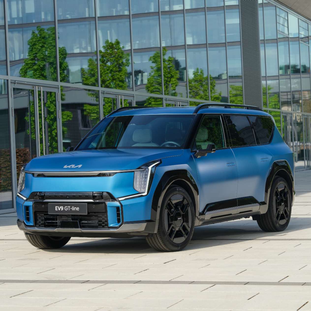 Kia EV9 GT-Line 2024 : trois quarts avant gauche statique