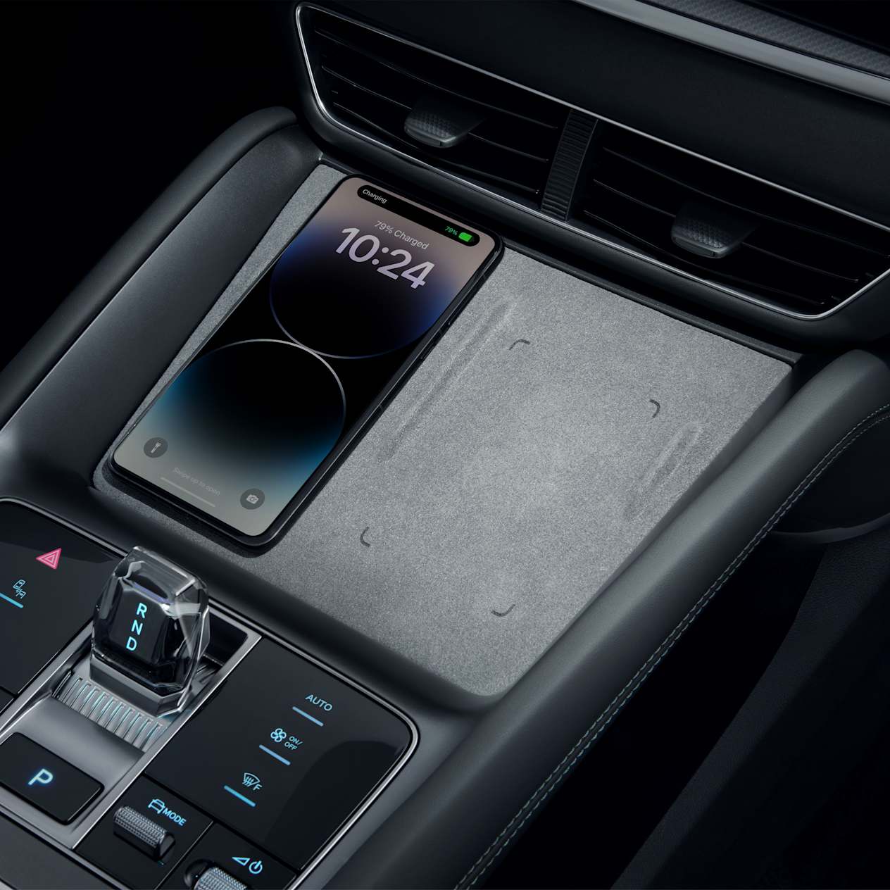 BYD SEALION 7 wireless charging