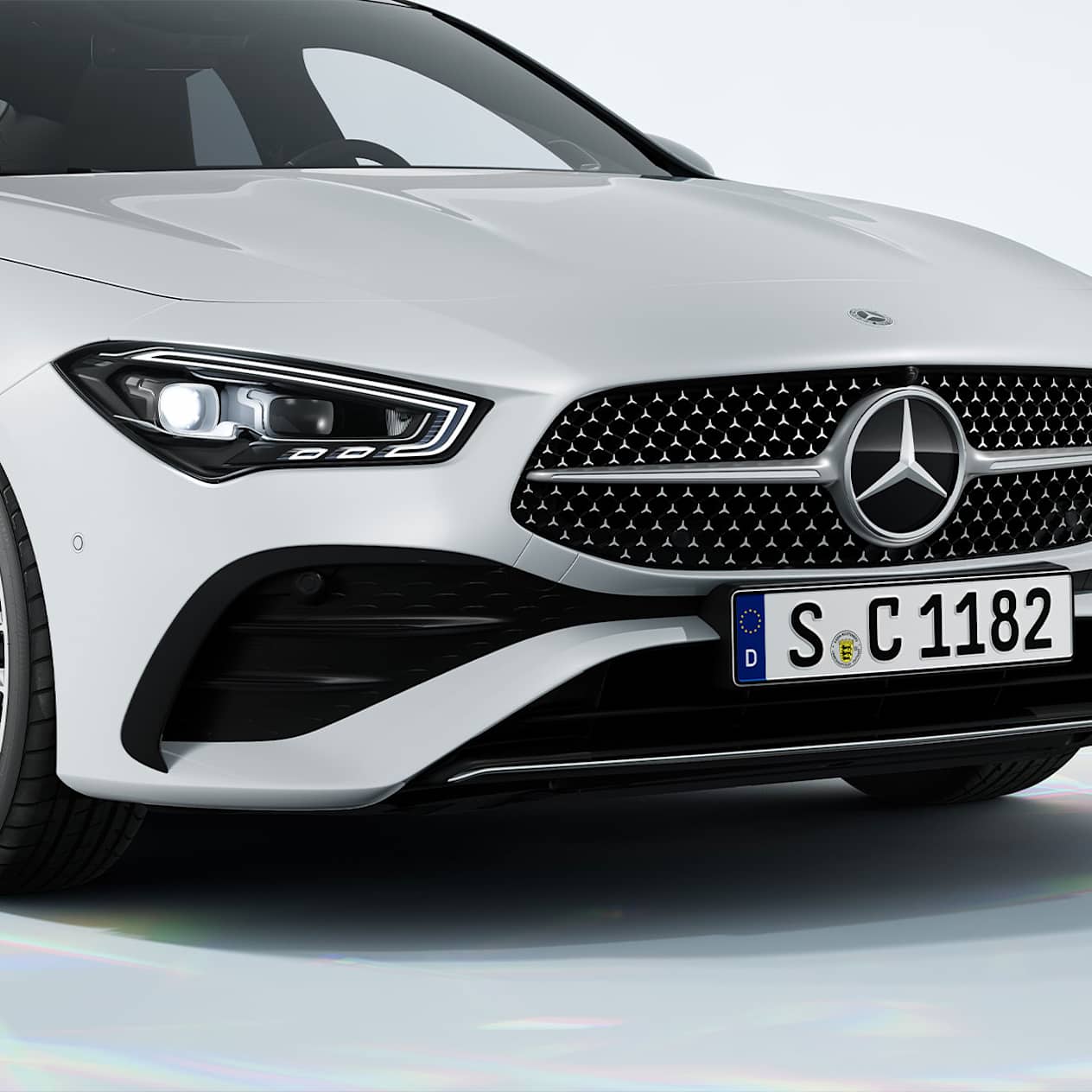 Nouveau design avant Mercedes CLA coupé 