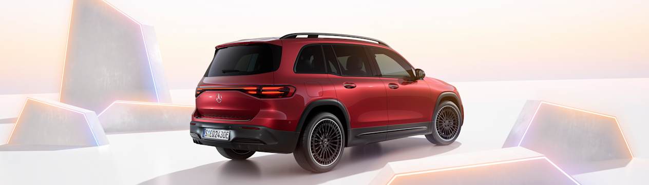 Mercedes EQB 2024 : trois quarts arrière droit statique
