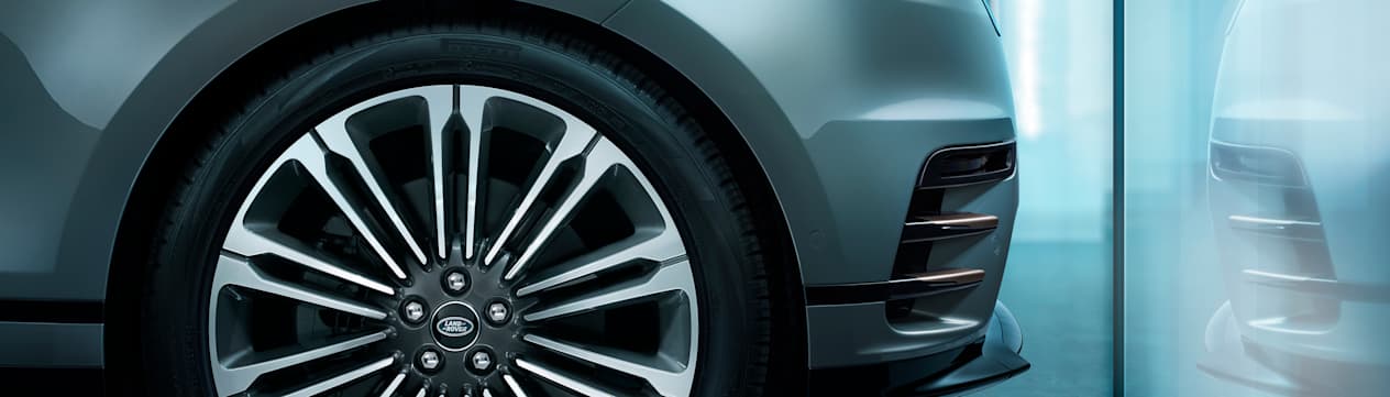 Range Rover Velar alloy