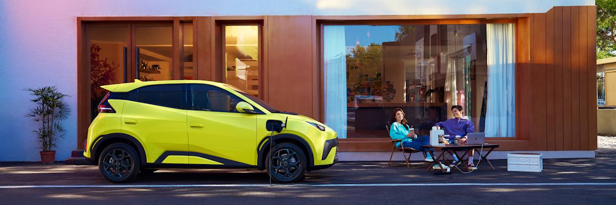 BYD Dolphin Surf 2025 : profil droit statique en charge avec couple