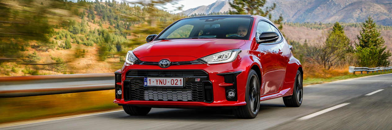 Toyota GR Yaris 2020 : trois quarts avant gauche sur route