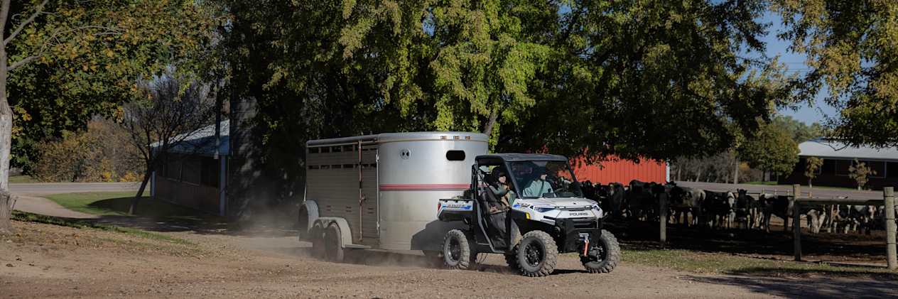 Polaris Ranger XP Kinetic 2023 : avec remorque van chevaux