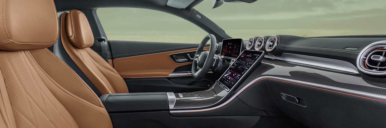 Mercedes CLE Coupé 2023 : intérieur vu du siège passager