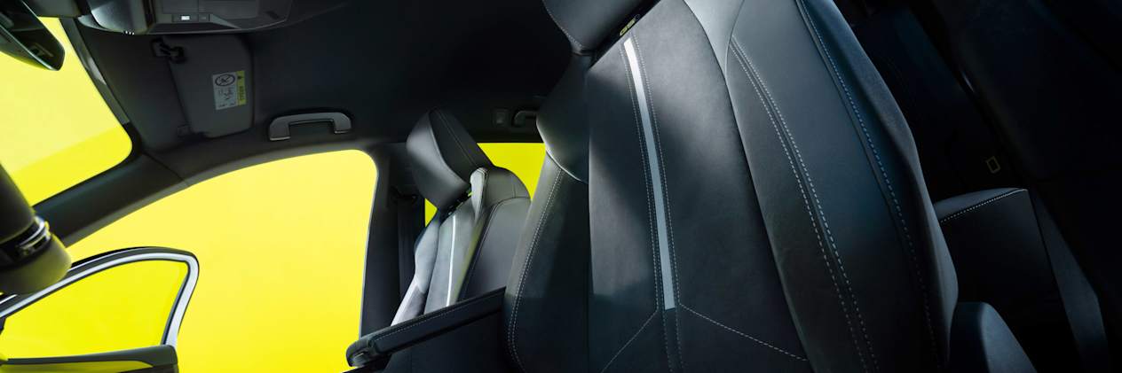 Opel Astra GSe 2022 : détail des sièges