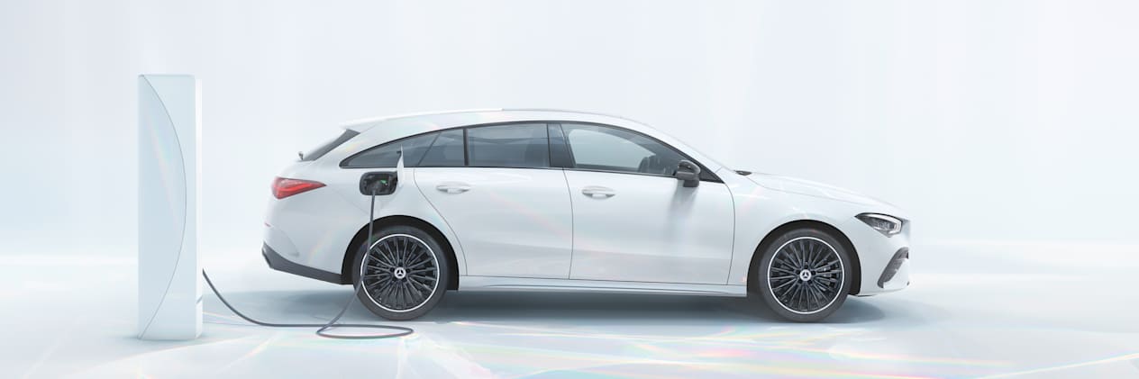 Mercedes CLA 2023 shooting brake profil