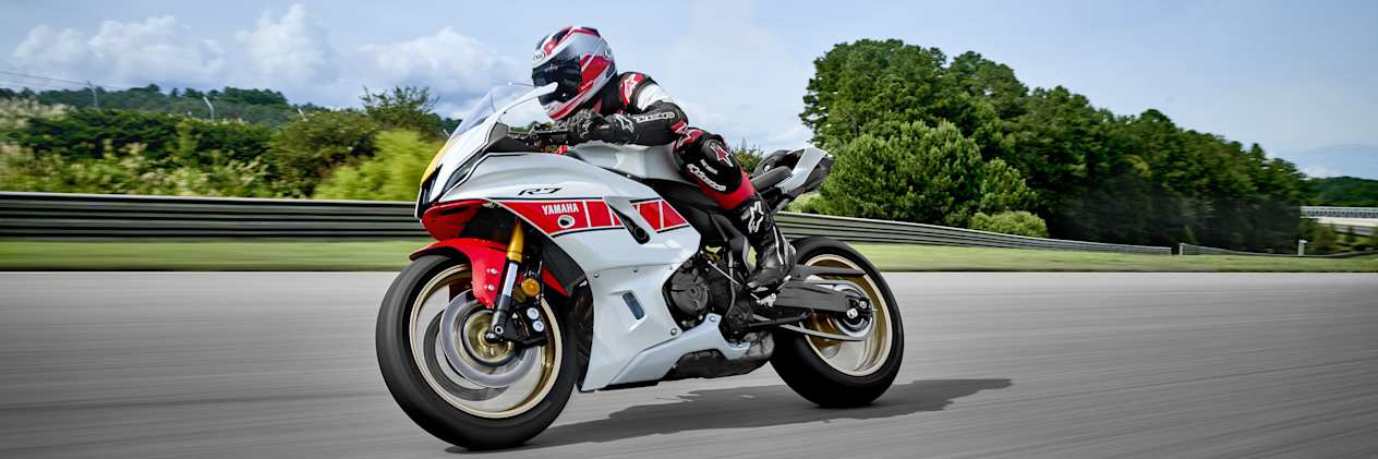 Yamaha R7 vue profil