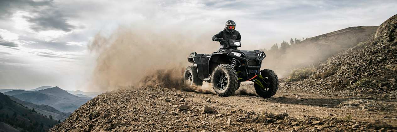 Polaris Sportsman XP 1000 S 2023 : trois quarts avant droit en action