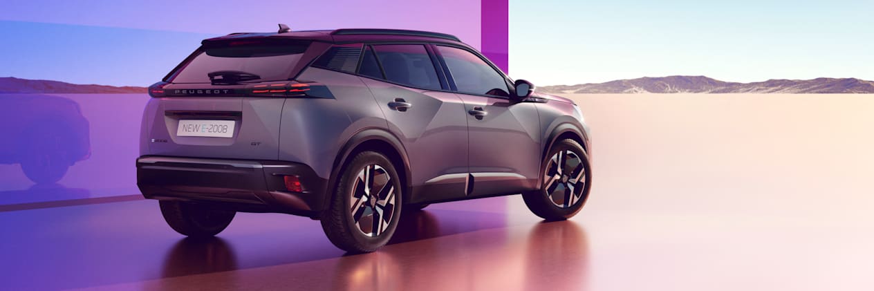 Peugeot 2008 2023 : trois quarts arrière droit statique