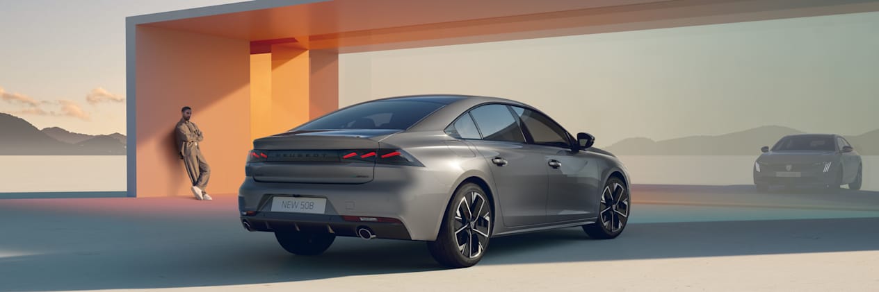 Peugeot 508 2023 : trois quarts arrière droit