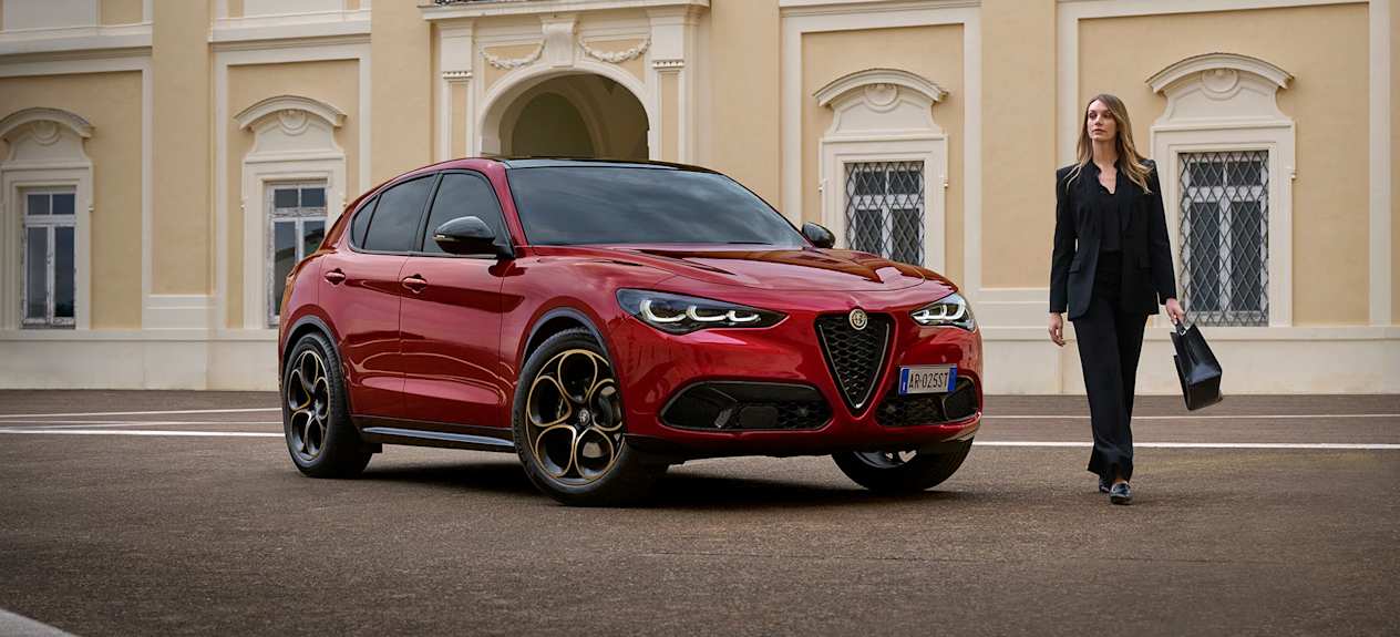 Stelvio-Intensa lifestyle with lady