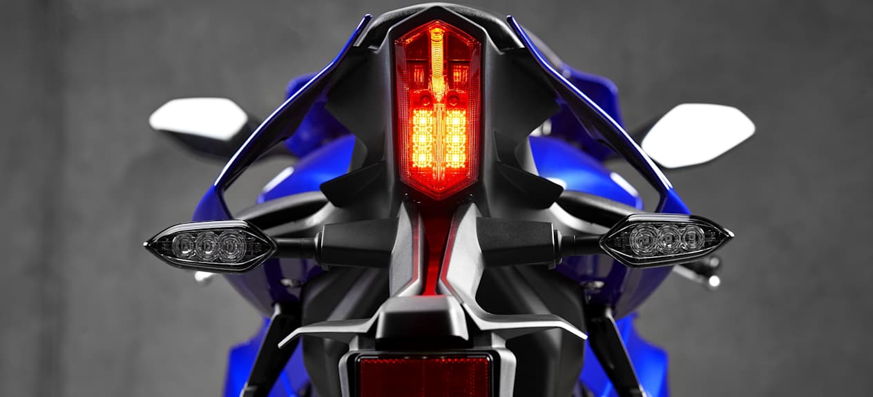 Yamaha R1 optique arrière