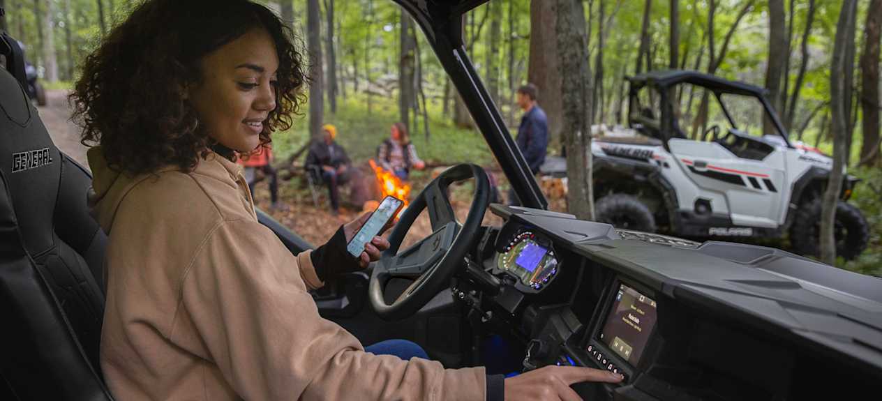Polaris General 2023 : intérieur et écran