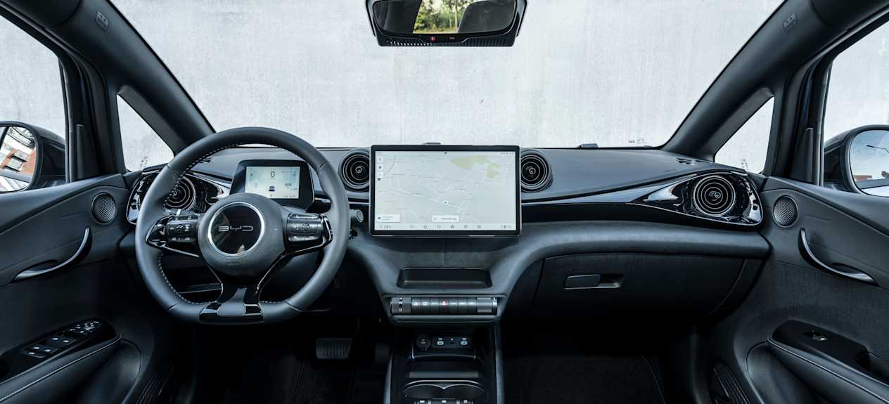 BYD Dolphin : intérieur, tableau de bord et écran horizontal
