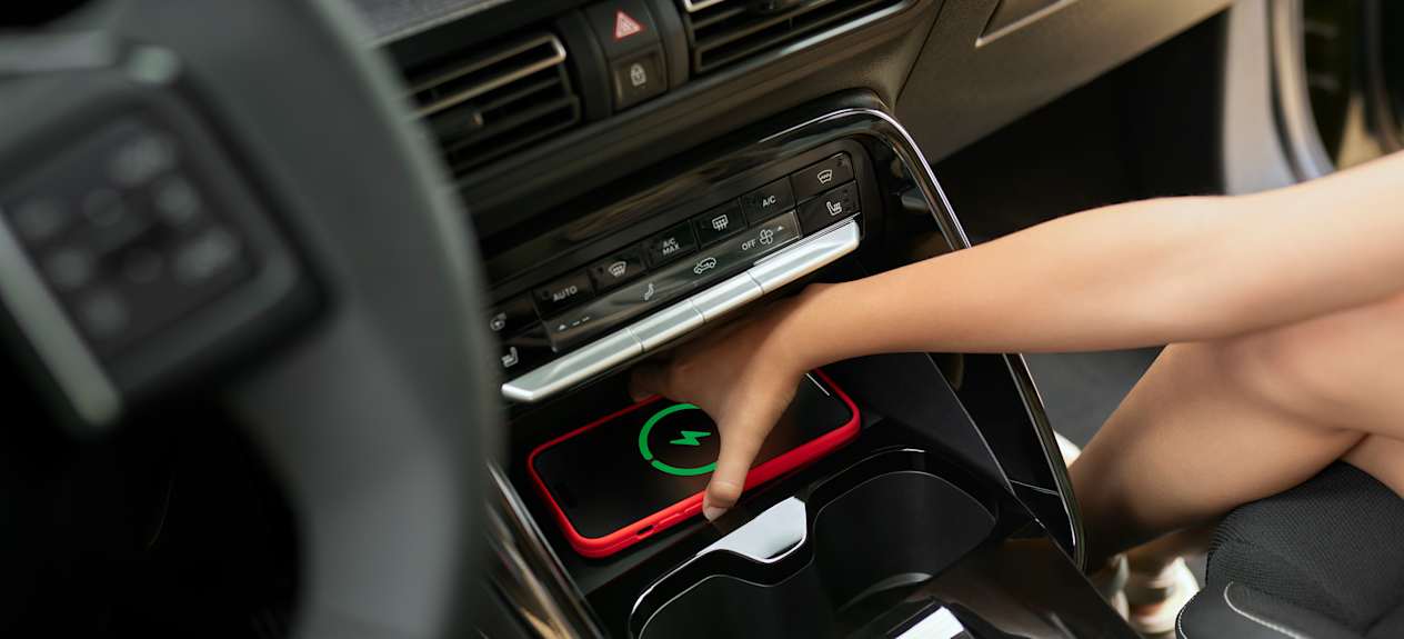 Citroën C3 Aircross 2024 : détail recharge par induction