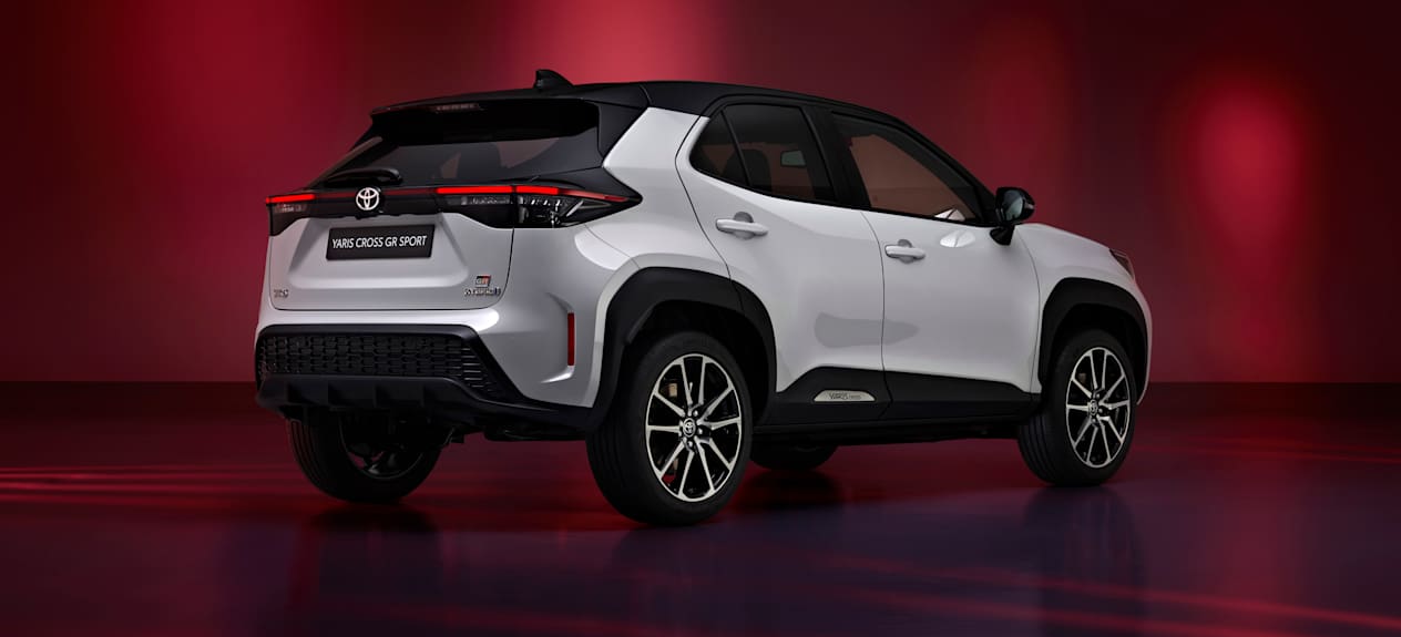 Toyota Yaris Cross GR Sport 2022 : trois quarts arrière droit