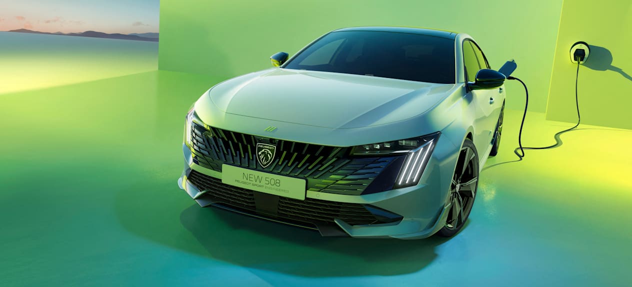 Peugeot 508 PSE 2023 : trois quarts avant gauche en charge