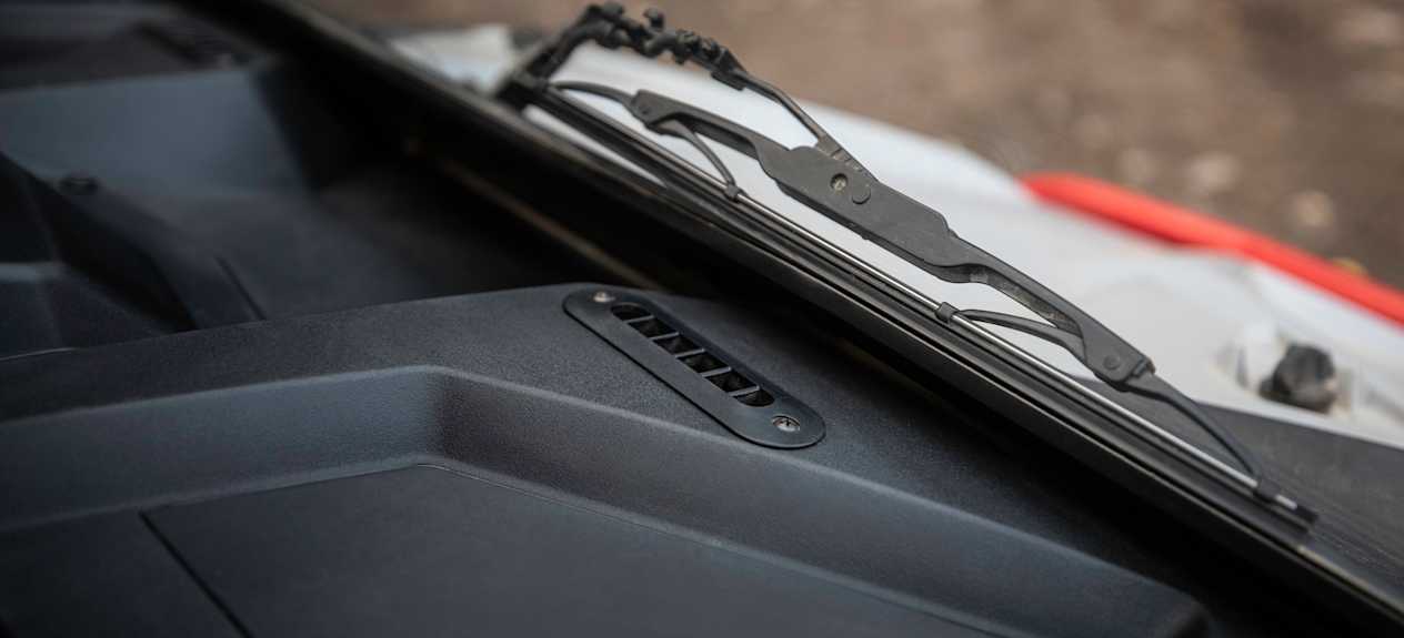 Polaris RZR Trail S 1000 2023 : pare-brise et essuie-glace