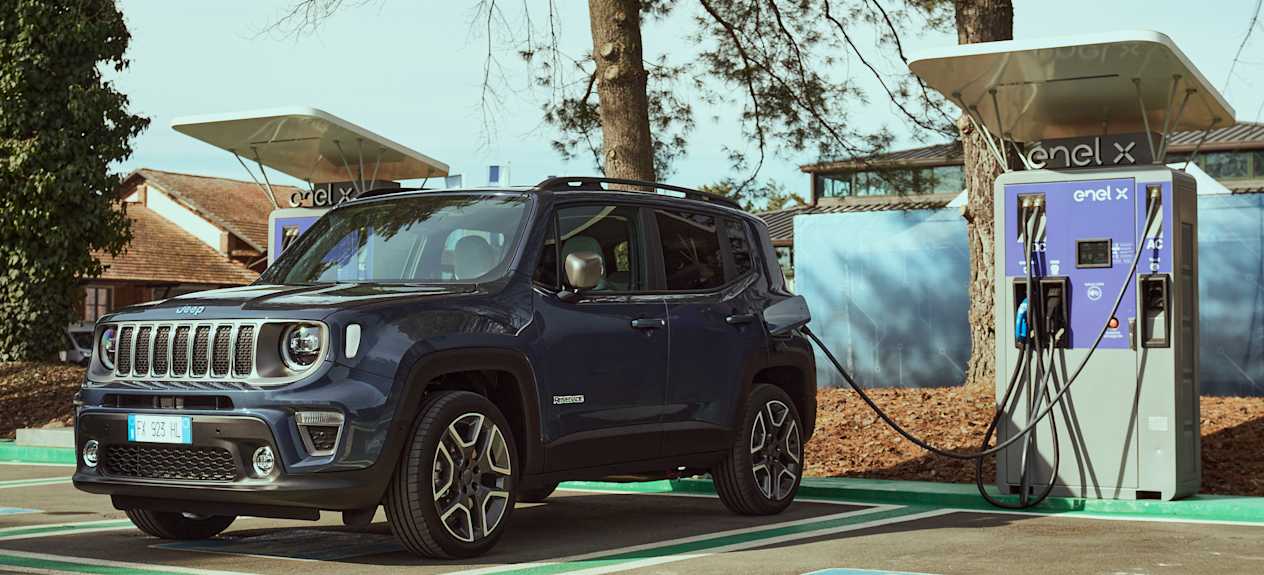 Jeep Renegade 4xe en charge