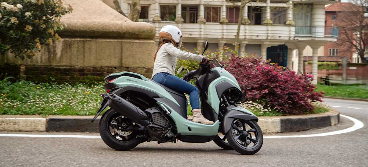 Yamaha Tricity 125 : virage